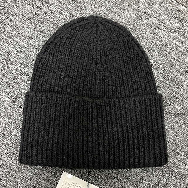 Carhartt SACAI X WIP Logo Wool Knit Beanie Hat 25 00993S 001